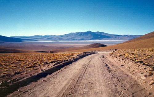 Camino de la Laguna Verde, en la Reserva Nacional de Fauna Andina Eduardo Avaroa, Altiplano Bolviano