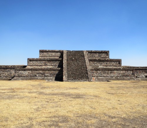Calzada de los Muertos